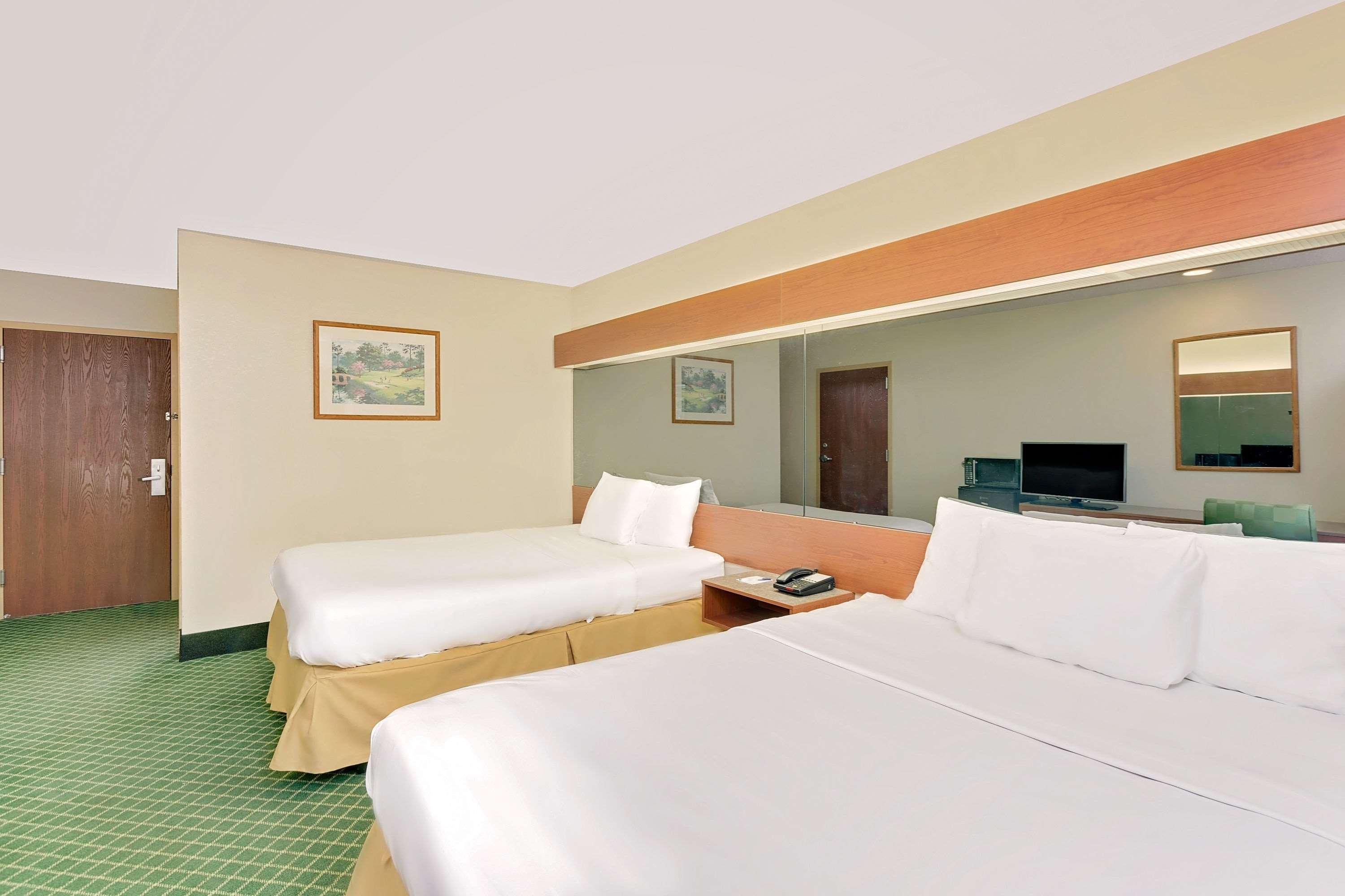 Microtel Inn & Suites By Wyndham Augusta/Riverwatch מראה חיצוני תמונה